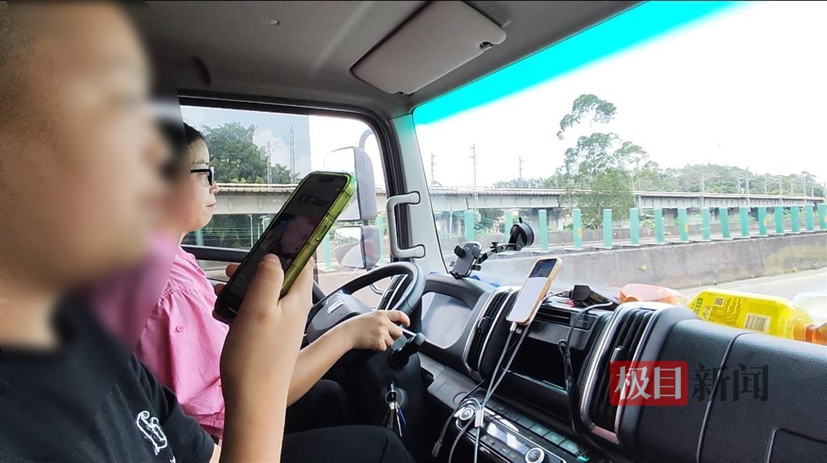 广东江门35岁母亲带14岁孤独症儿子跑货车 图5