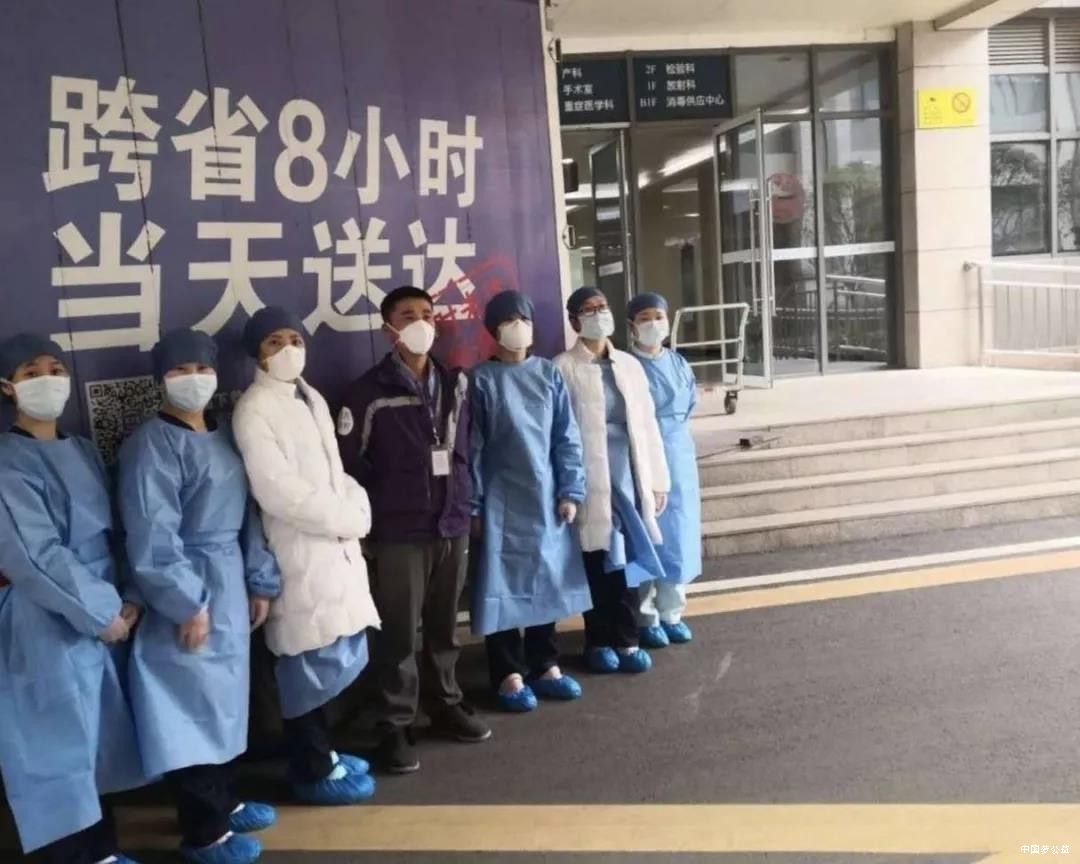 【给力】披“星”戴“越”一诺定达，跨越承运鸿星尔克救援物资抵郑 图6