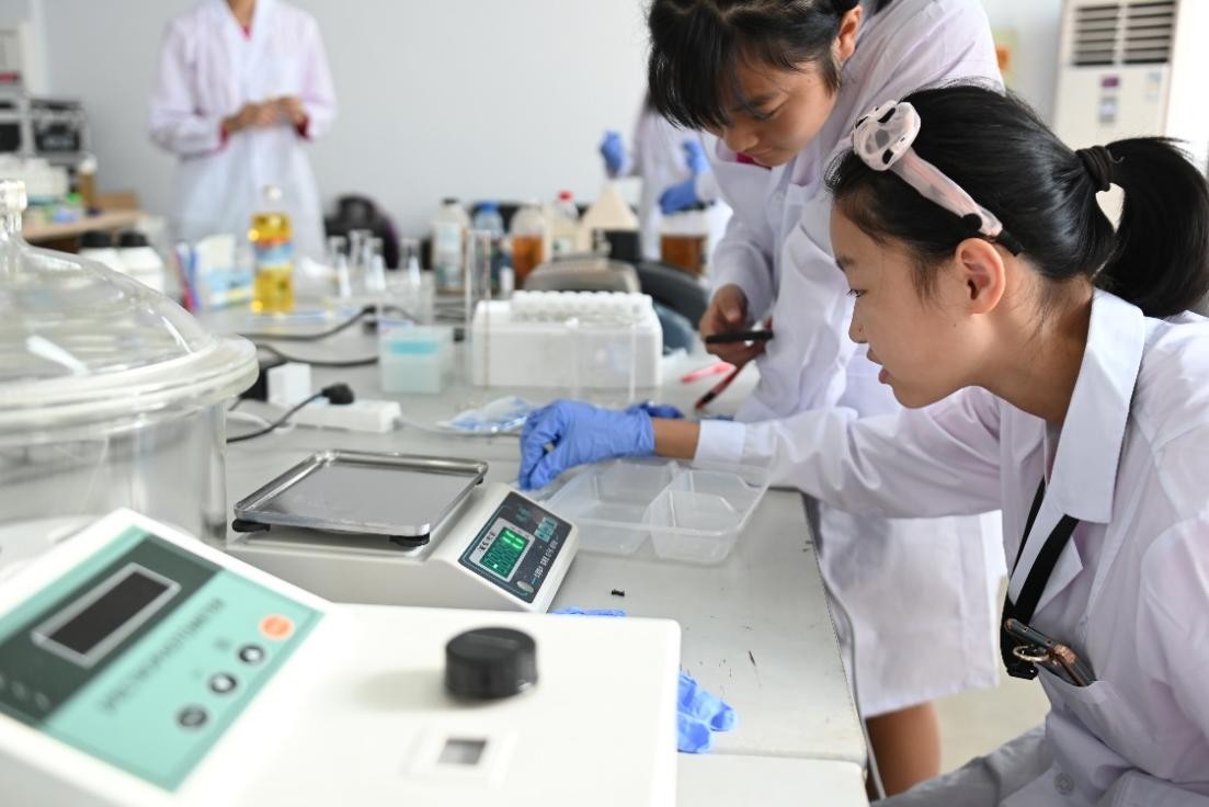 三星教育公益：创新思维拓展课堂_技能实践启迪成长 图6