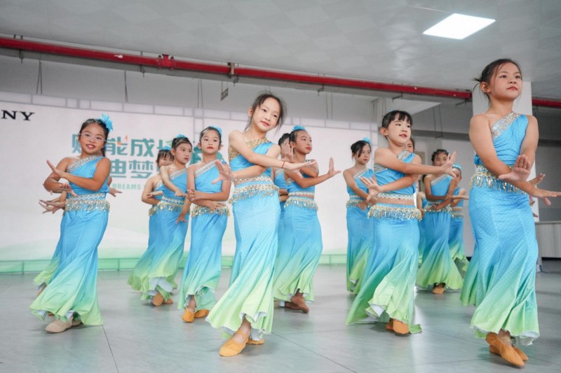 第369间“索尼_梦想教室”落地云南景谷_助力教育公益与可持续发展 图7